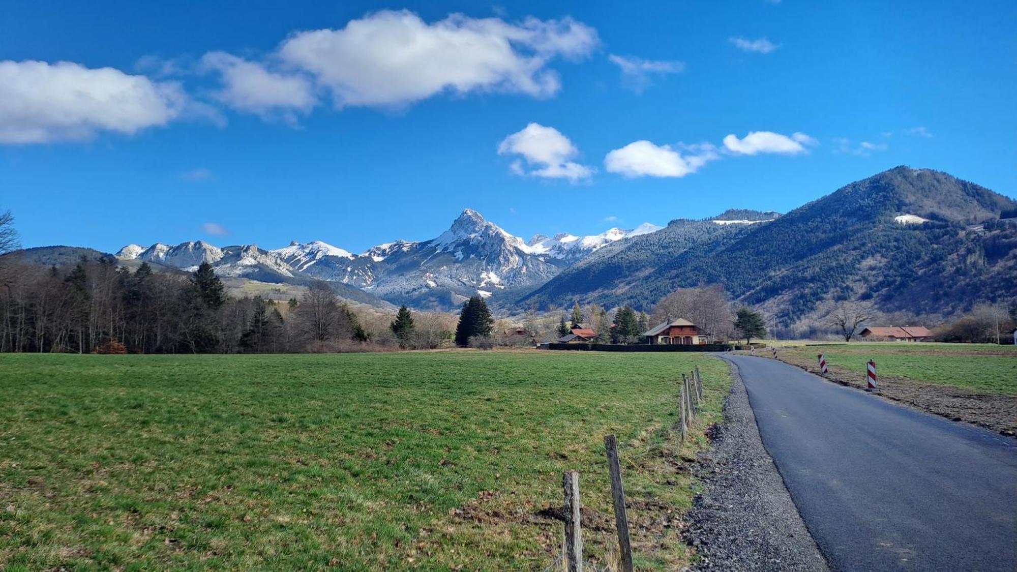 Maison D'Hotes Des Bassins D'Oche Saint-Paul-en-Chablais Exterior foto